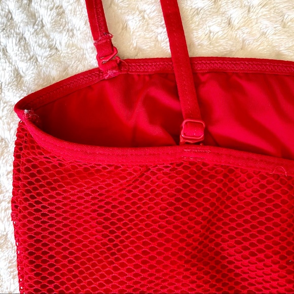 Red Mesh Cropped Bandeau Top - Picture 5 of 6